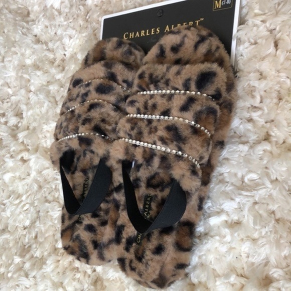 NWT Charles Albert Strap Slipper Sandals | S (7-8) - Picture 2 of 5